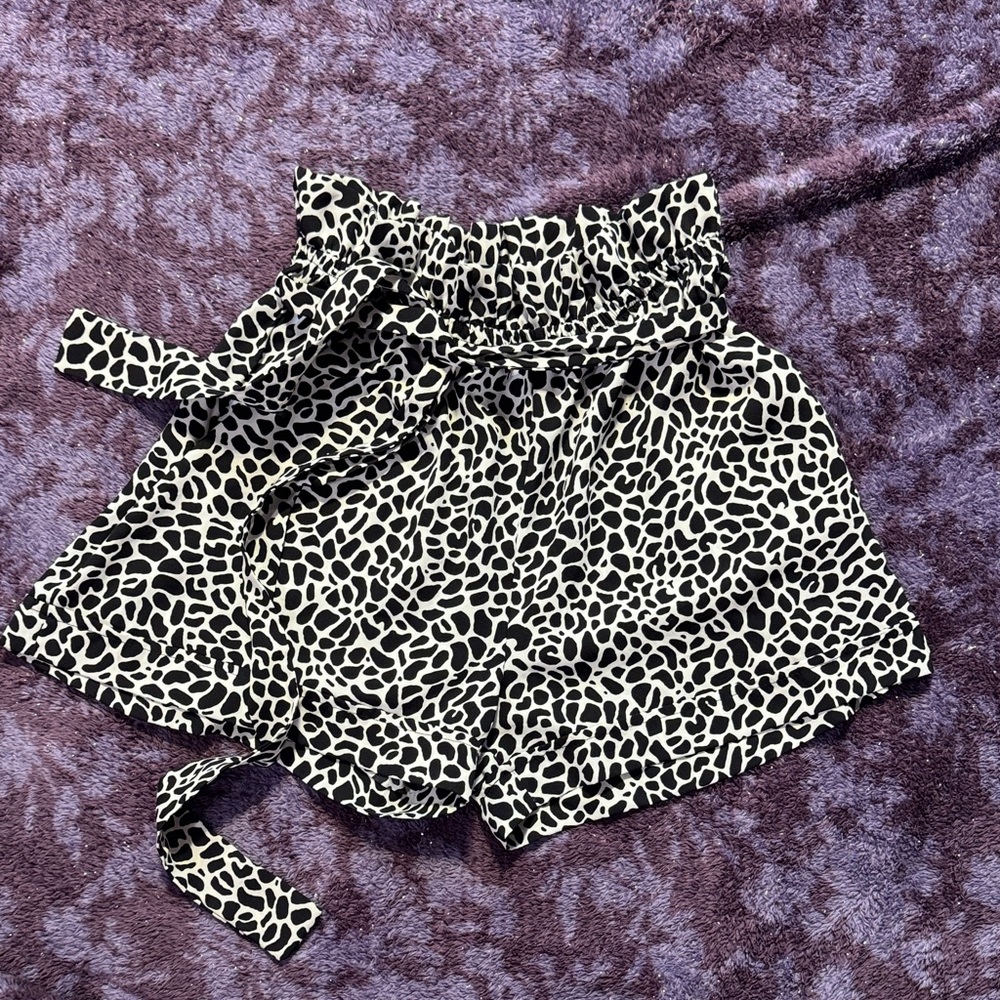 Women’s size S/M high rise Black and White Patterned Shorts